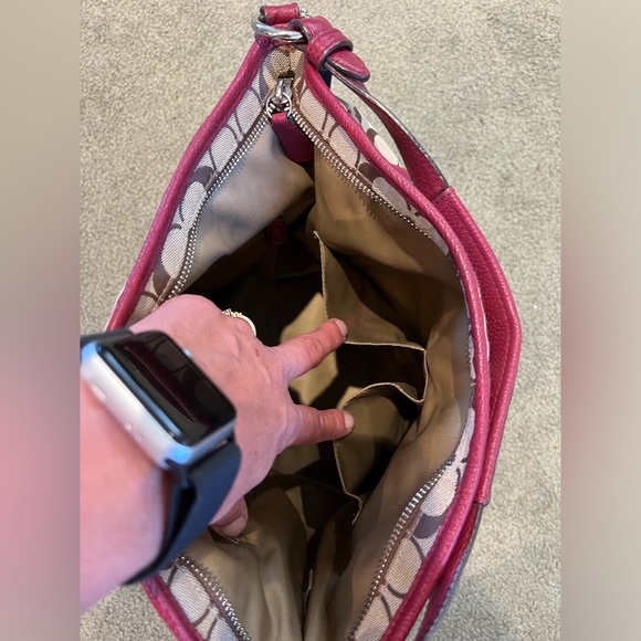 Authentic COACH Park Signature Hobo Red/Khaki/ Crimson Shoulder Bag - Picture 7 of 7